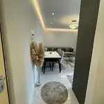 View Apartment! *