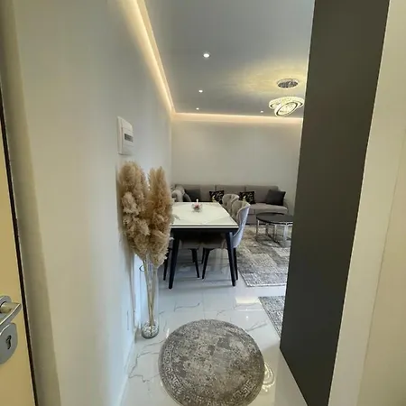 View Apartment! *